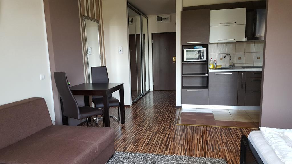 Sunlight Studio Apartment Oradea Exterior foto