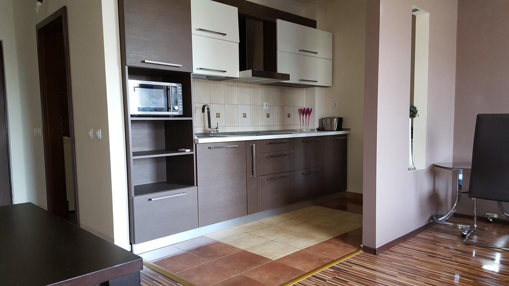 Sunlight Studio Apartment Oradea Exterior foto