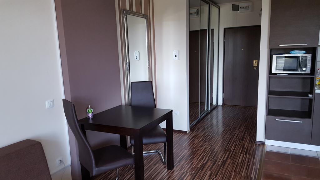Sunlight Studio Apartment Oradea Exterior foto
